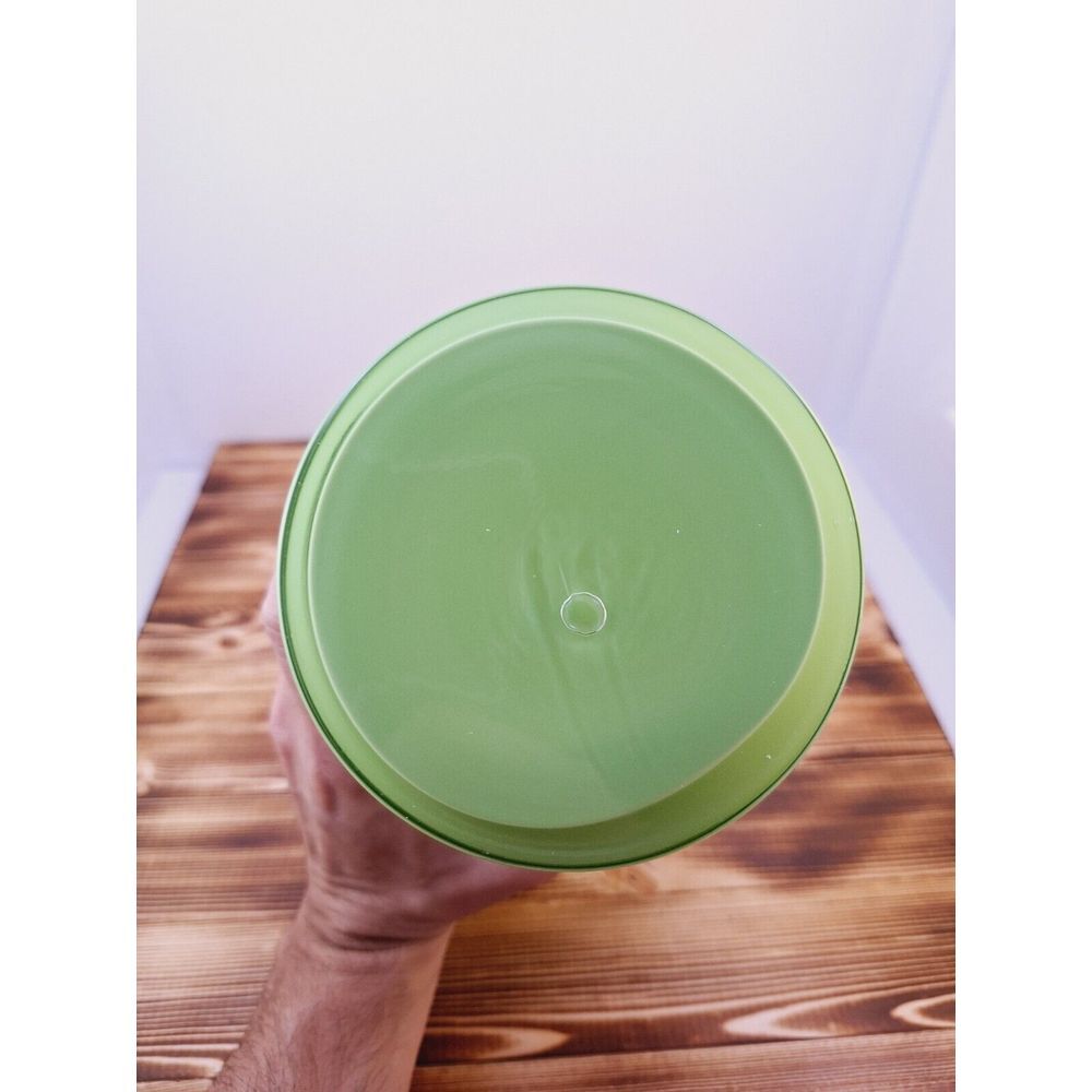 Art Glass Hand Blown Cased Vase, Lime Green In Color With Rim‎ Trimmed Blue - Picture 7 of 10